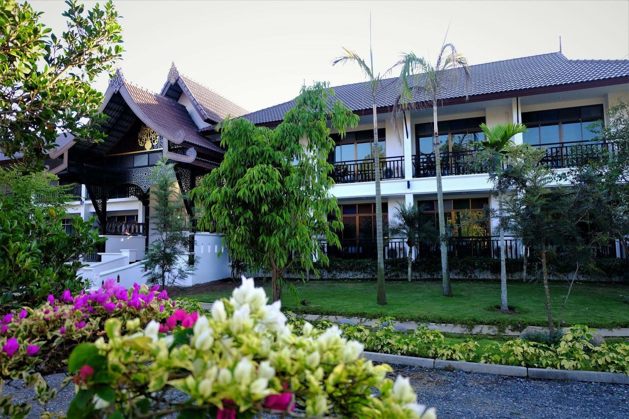 Radateeree Resort Chiang Mai Bagian luar foto