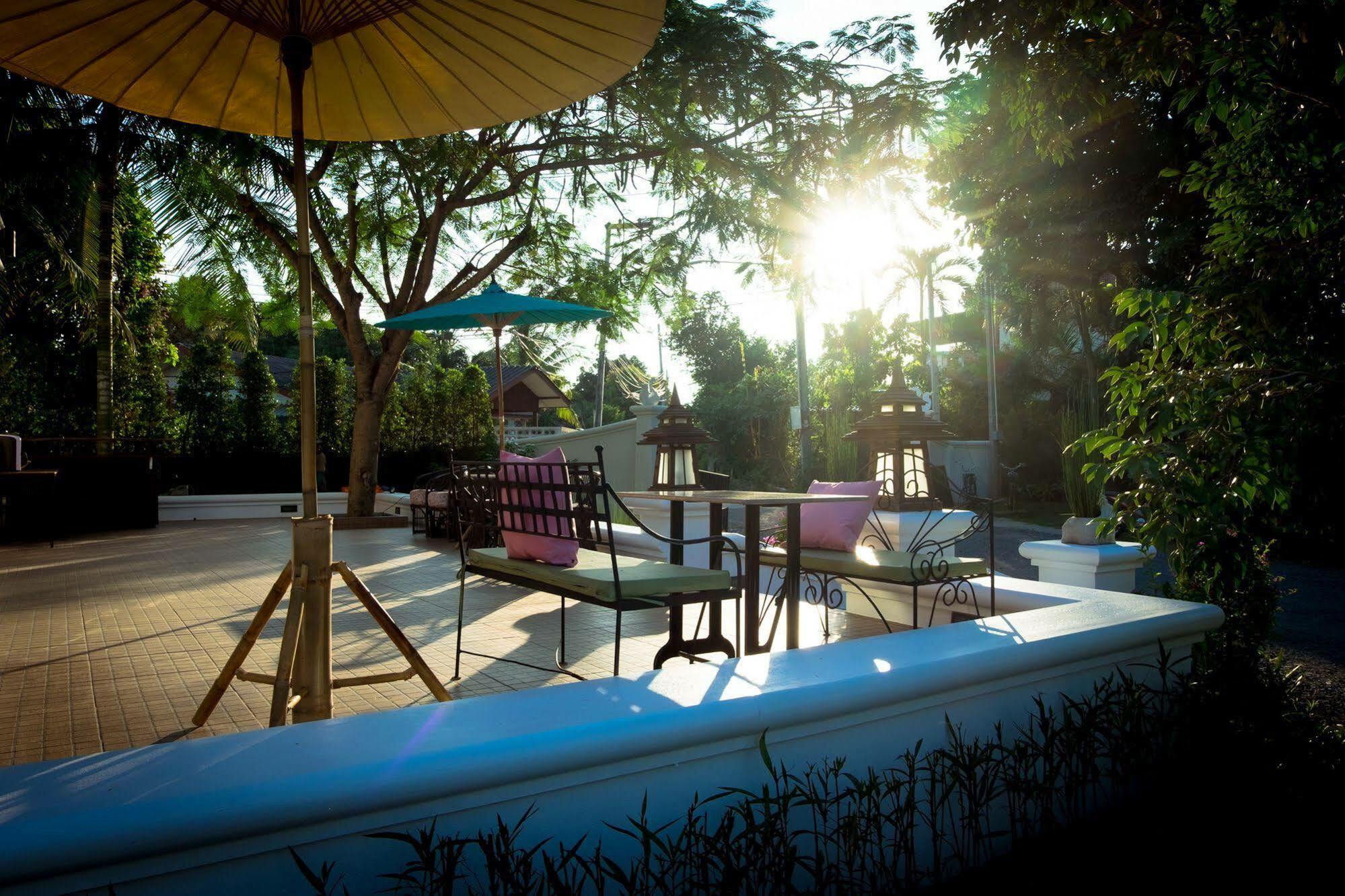 Radateeree Resort Chiang Mai Bagian luar foto